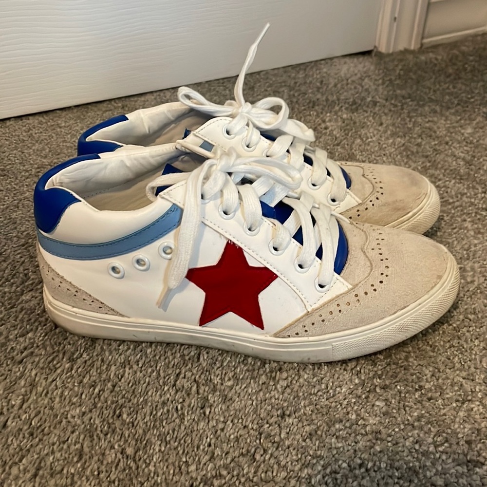 🚨SOLD🚨 Red white and blue star shoes!